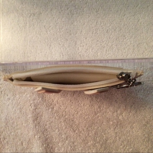 🐾NWT White Kitty Coin Purse🐾 - Picture 5 of 7